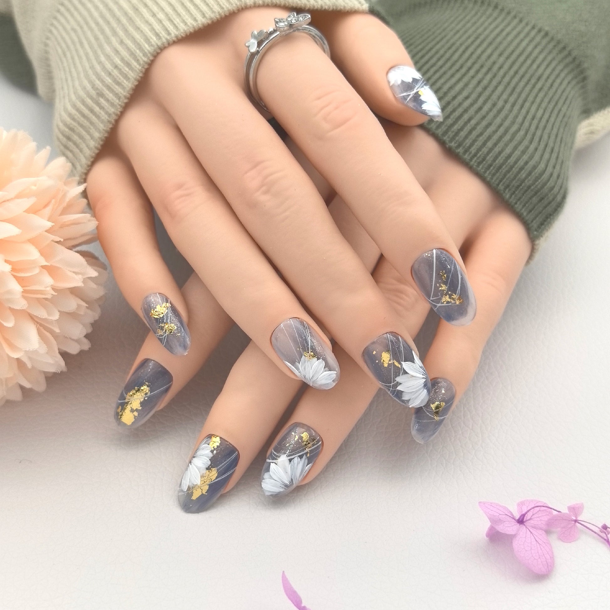 [Pure White Mysterious Blue] Handmade Premium Press-on Nails