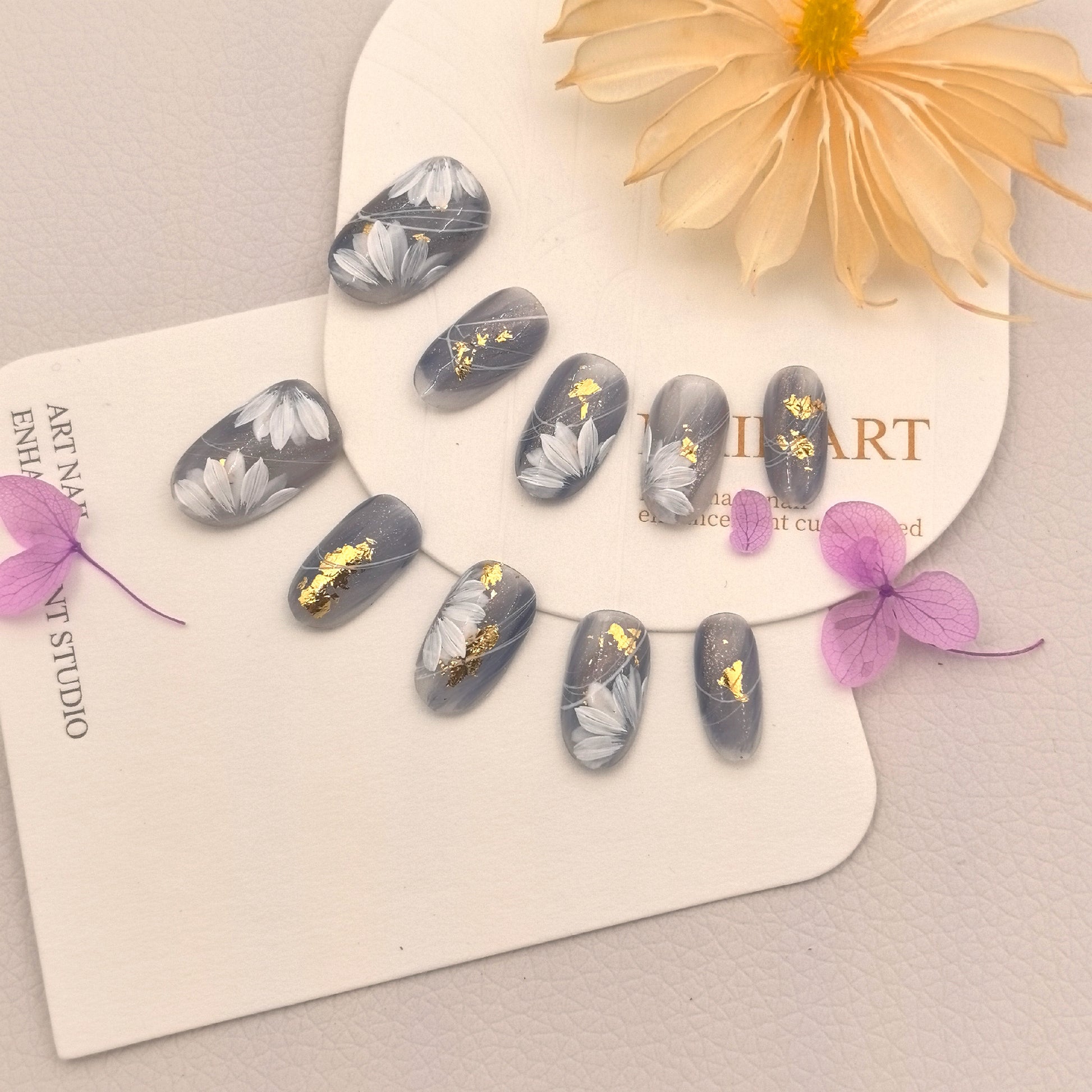 [Pure White Mysterious Blue] Handmade Premium Press-on Nails