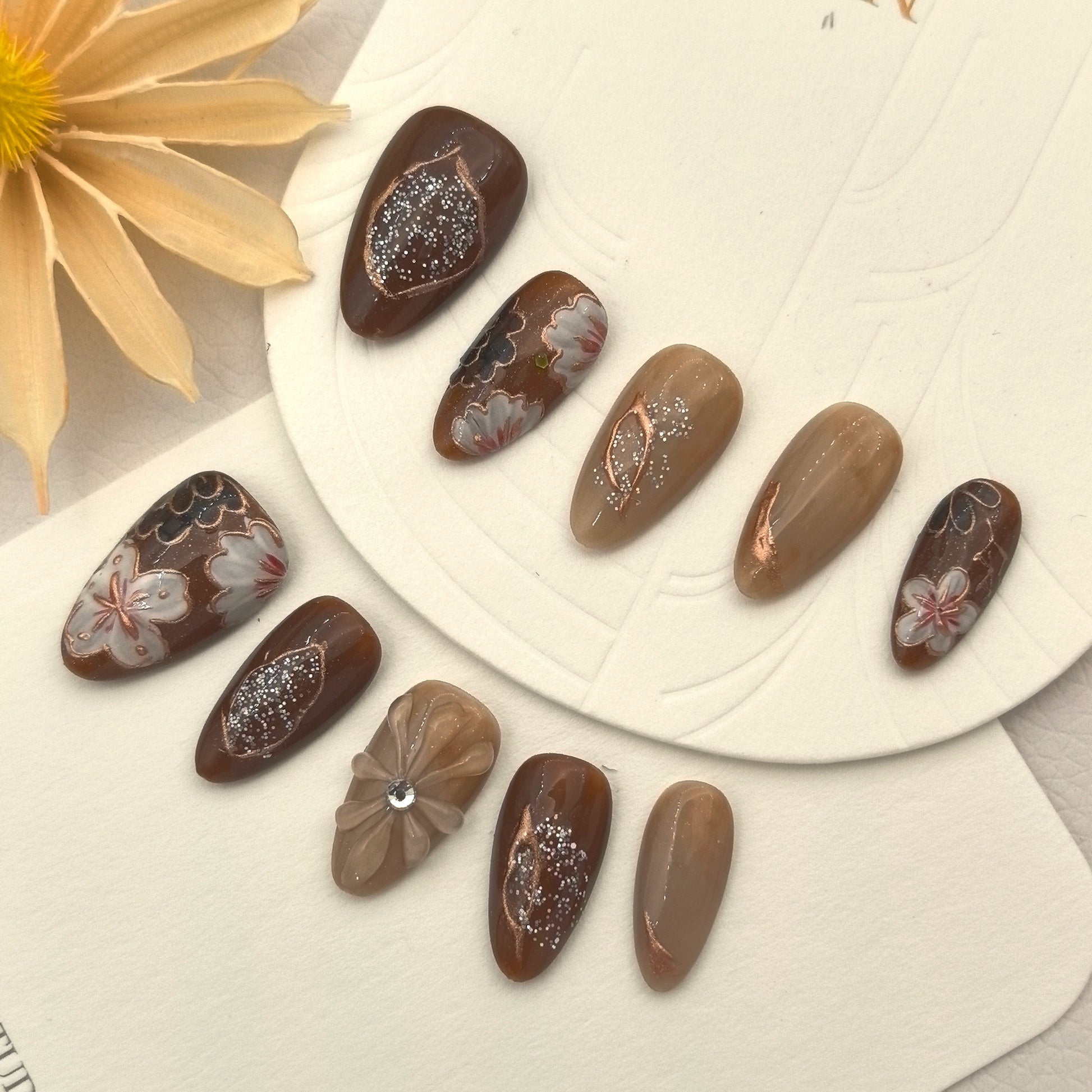 [Dark Gold Tear Floral] Handmade Premium Press-on Nails