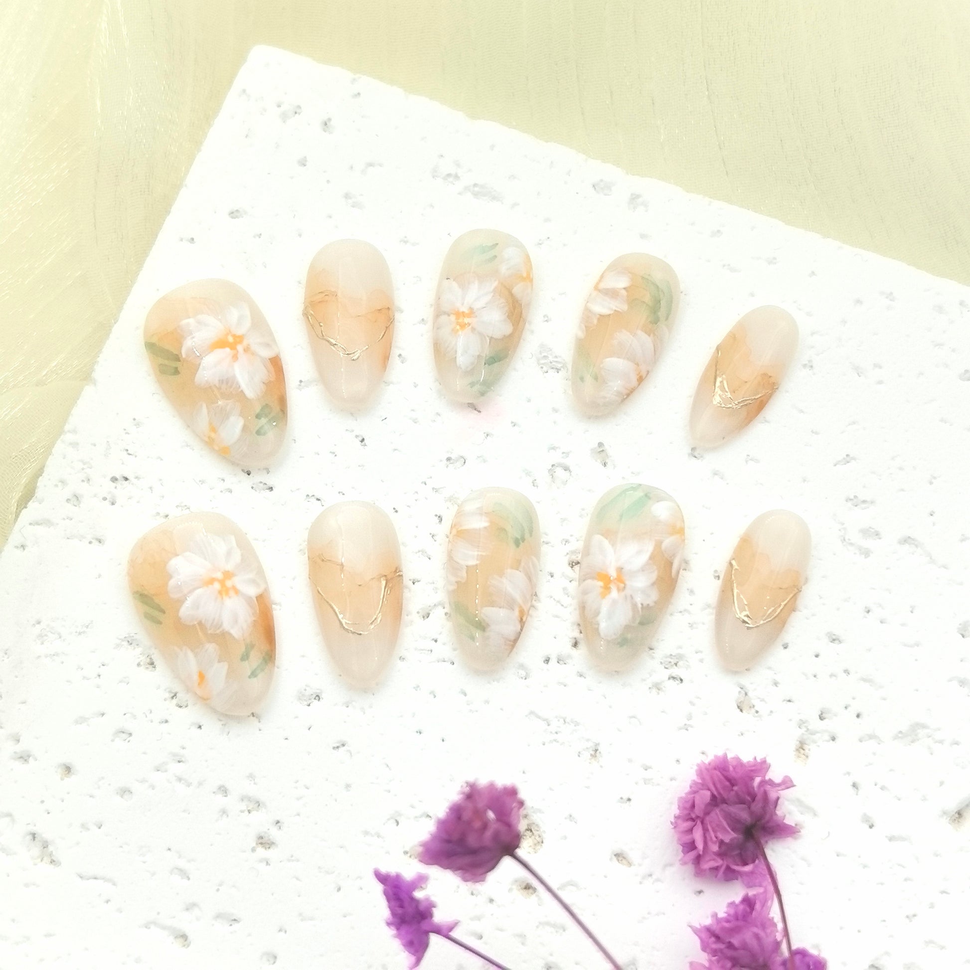 Hand-painted Chinese Traditional Elegant Floral