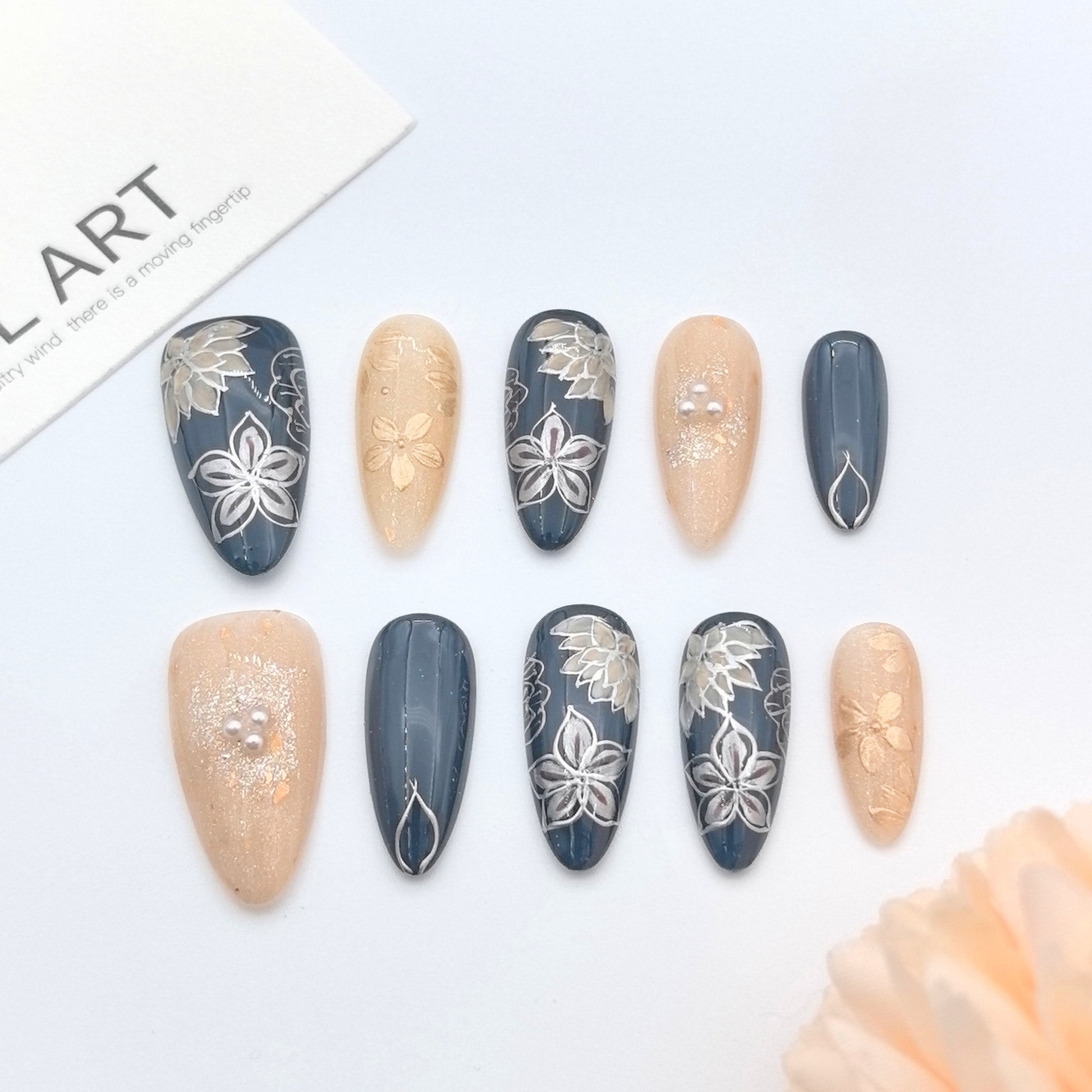 Handcrafted Elegant Luxurious Golden Filigree Floral