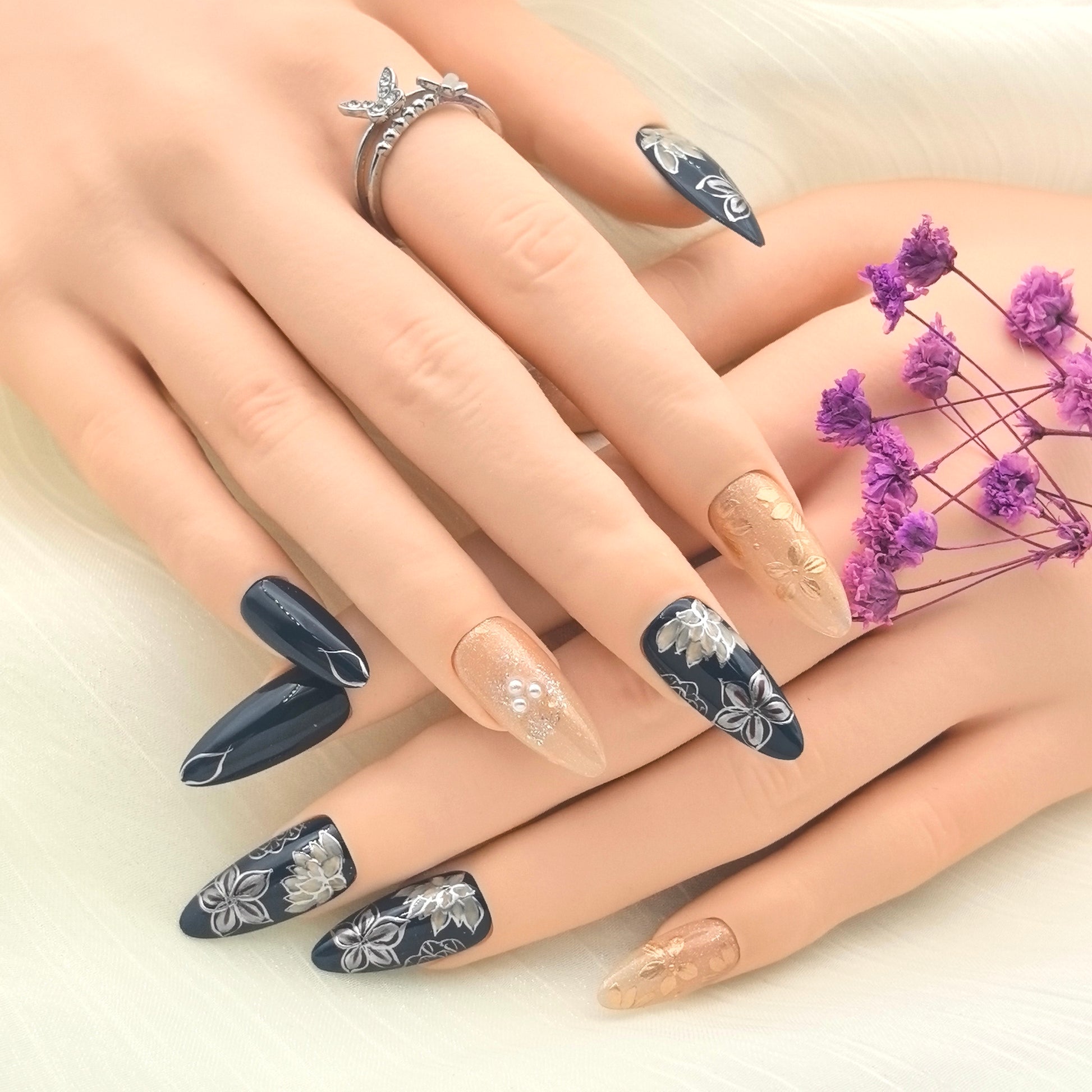 Handcrafted Elegant Luxurious Golden Filigree Floral
